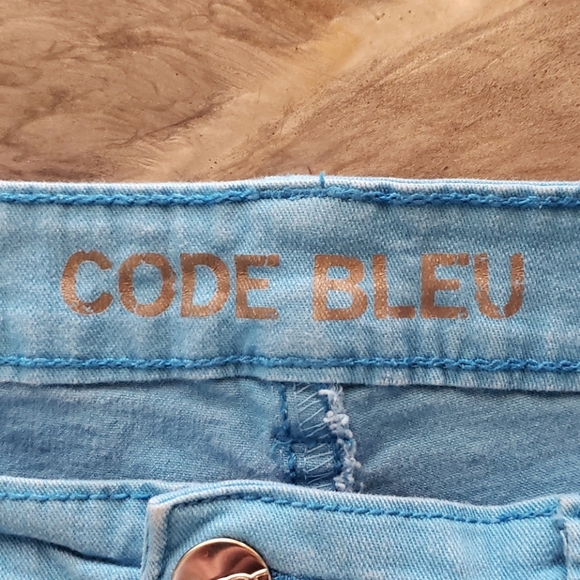 Code Blue Marielle Capris - Picture 6 of 7